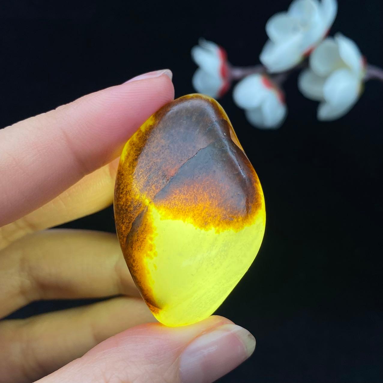 和田玉聚红皮籽料（27.2g）