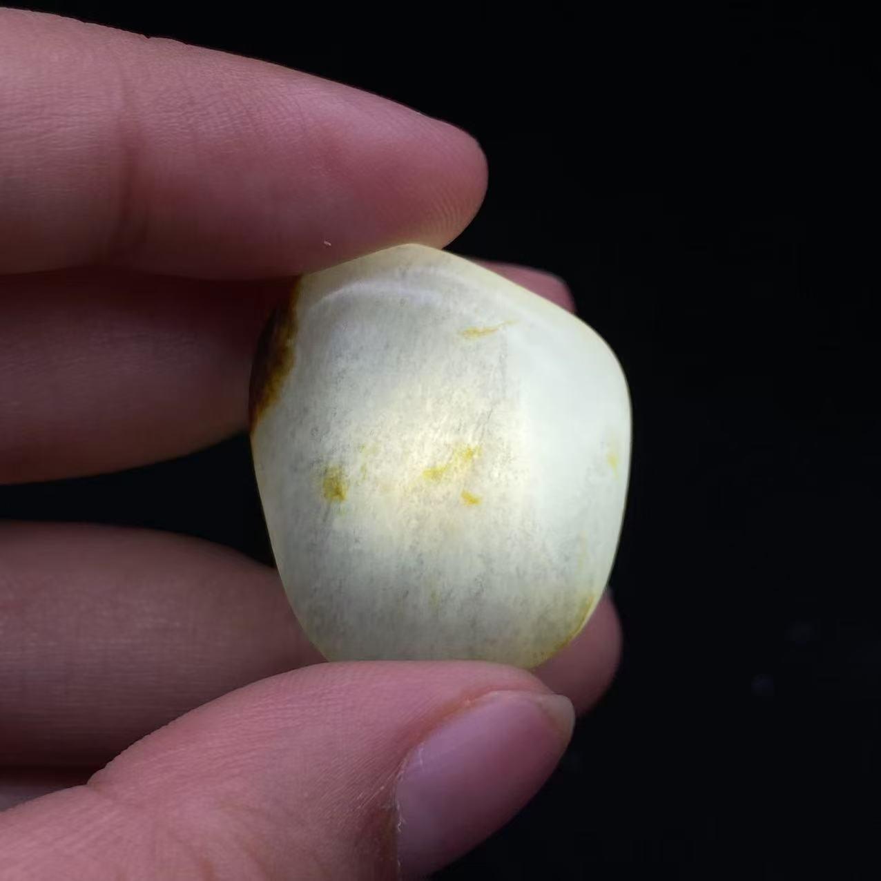 高品質本物！和田玉の置物★青花黄皮の貔貅証明書付き 高品質本物！和田玉の置物☆青花黄皮の貔貅証明書付き