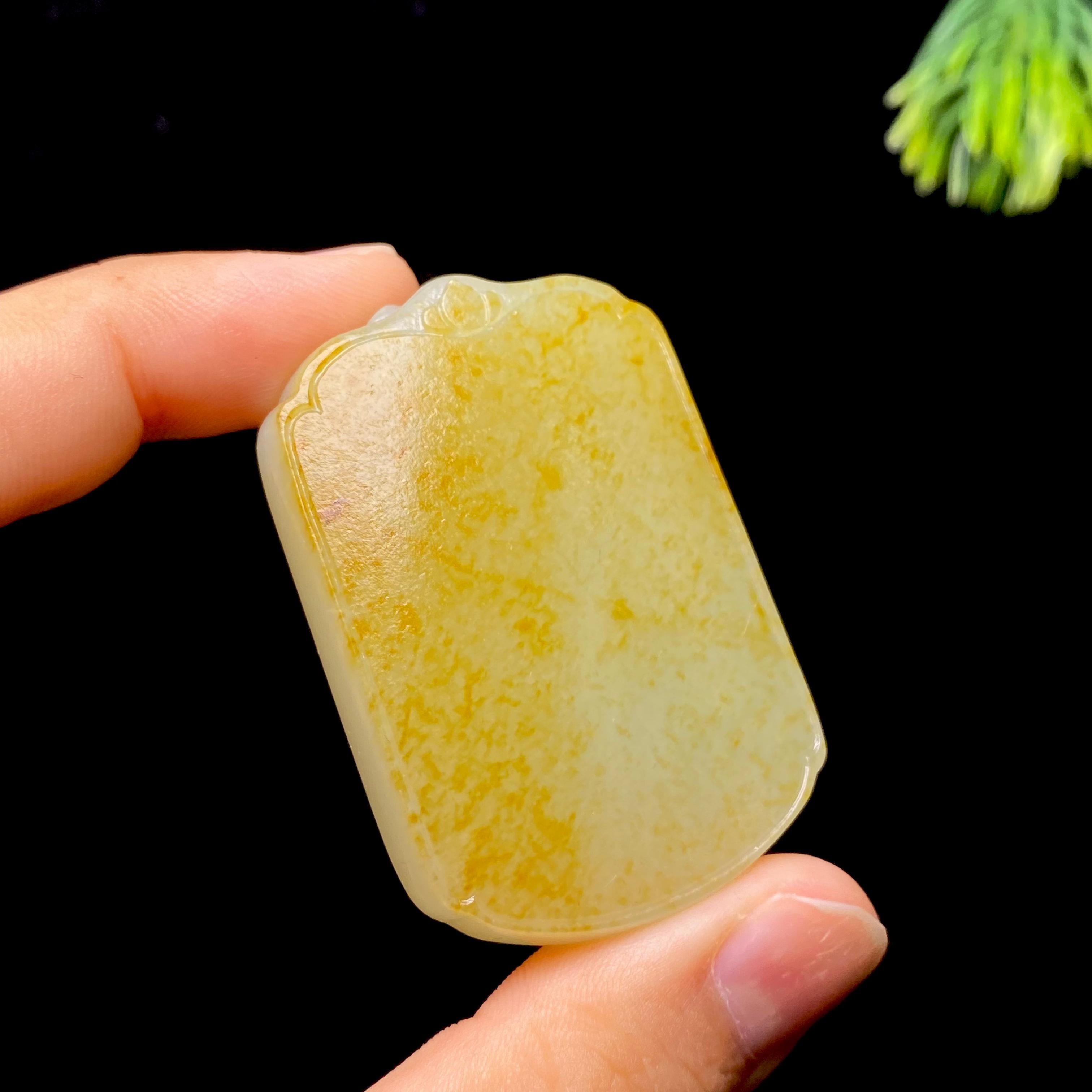 和田玉籽料无事牌（51.5g）