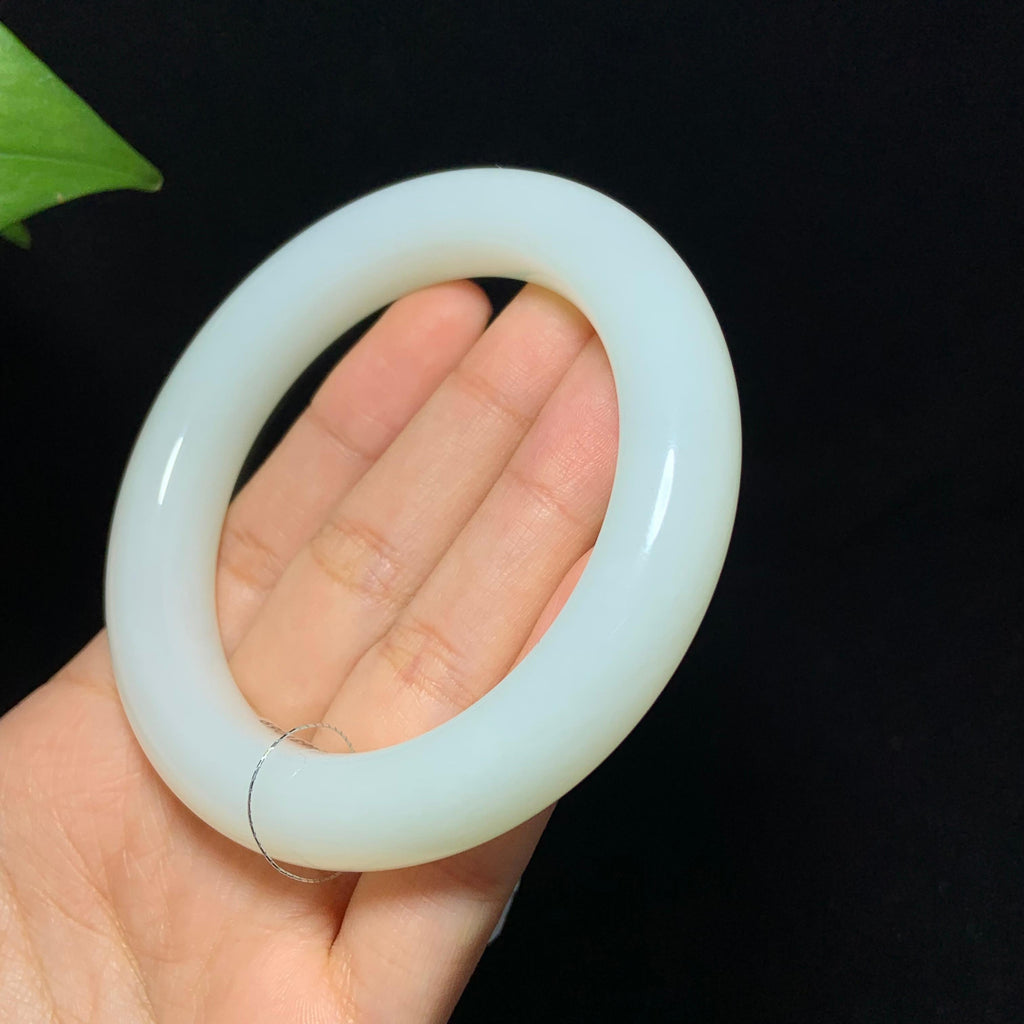 收藏级和田山料羊脂白玉手镯（71.0g）