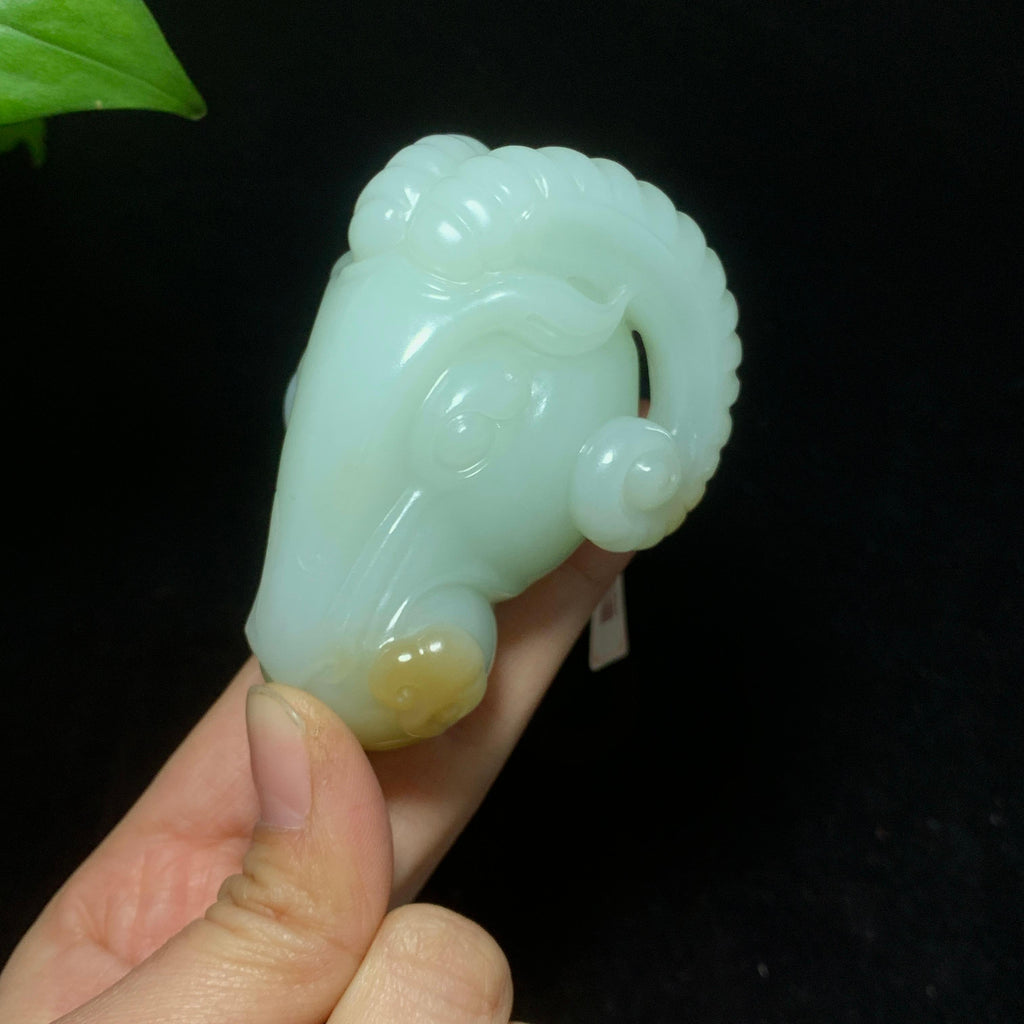 收藏级新疆且末金山矿糖白玉三阳开泰手把件（221.8g）