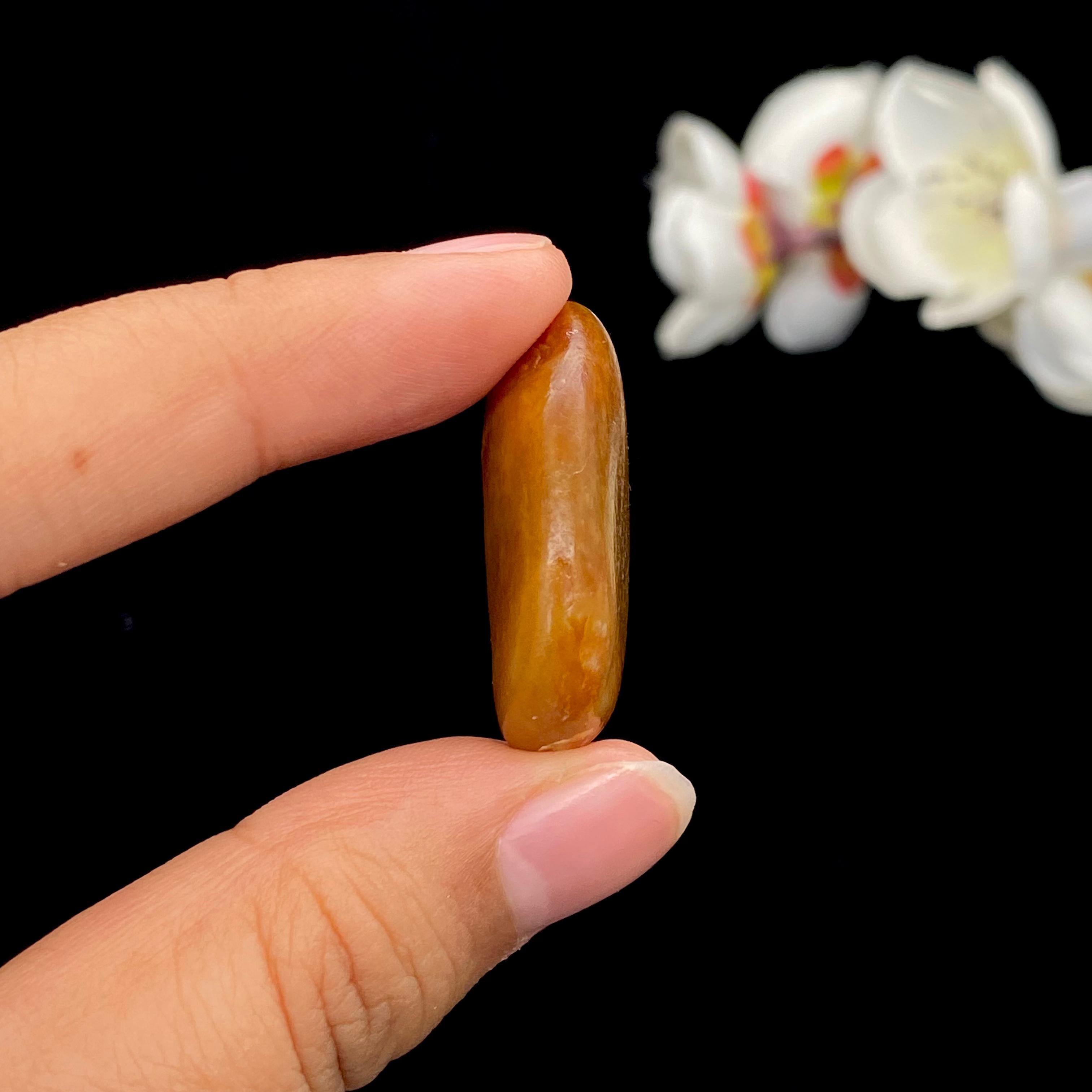 和田玉黄沁皮籽料原石（9.8g）