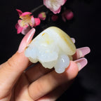 和田玉籽料手把件龙龟（82.3克）