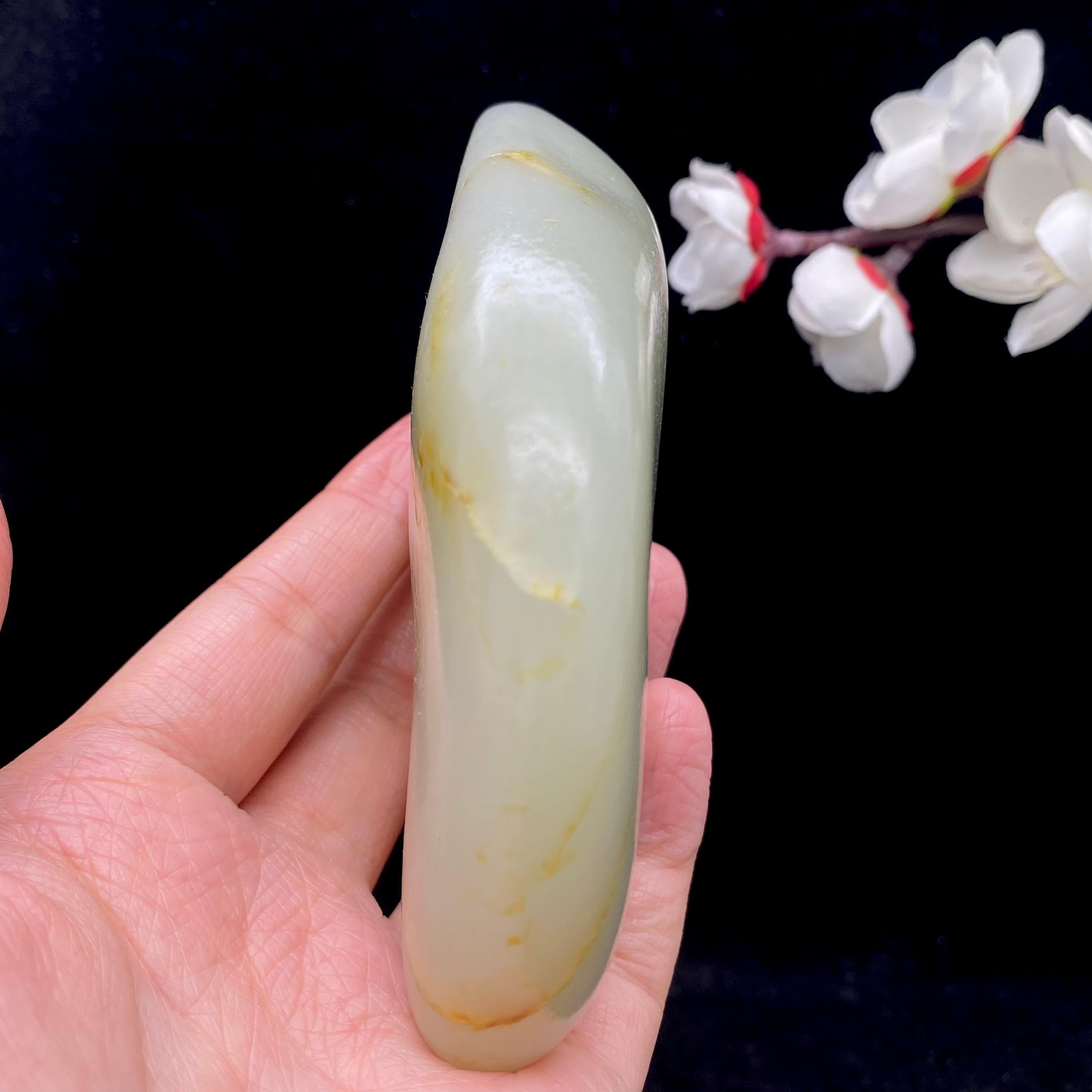 和田玉青白玉籽料原石（352.3g）