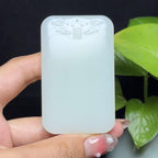 新疆和田玉且末料羊脂玉平安无事牌（80.5g）