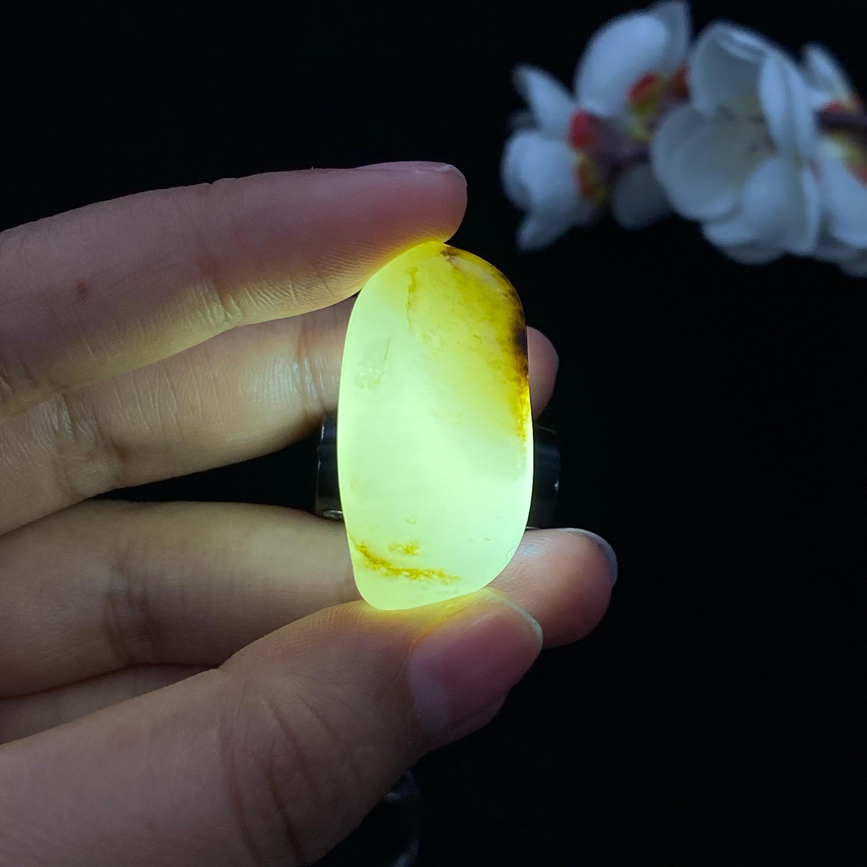 和田玉秋梨皮籽料（15.8g）
