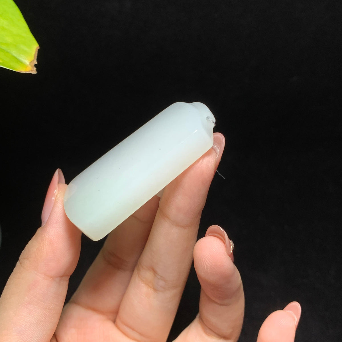和田山料白玉带翠无事牌（32.5g）