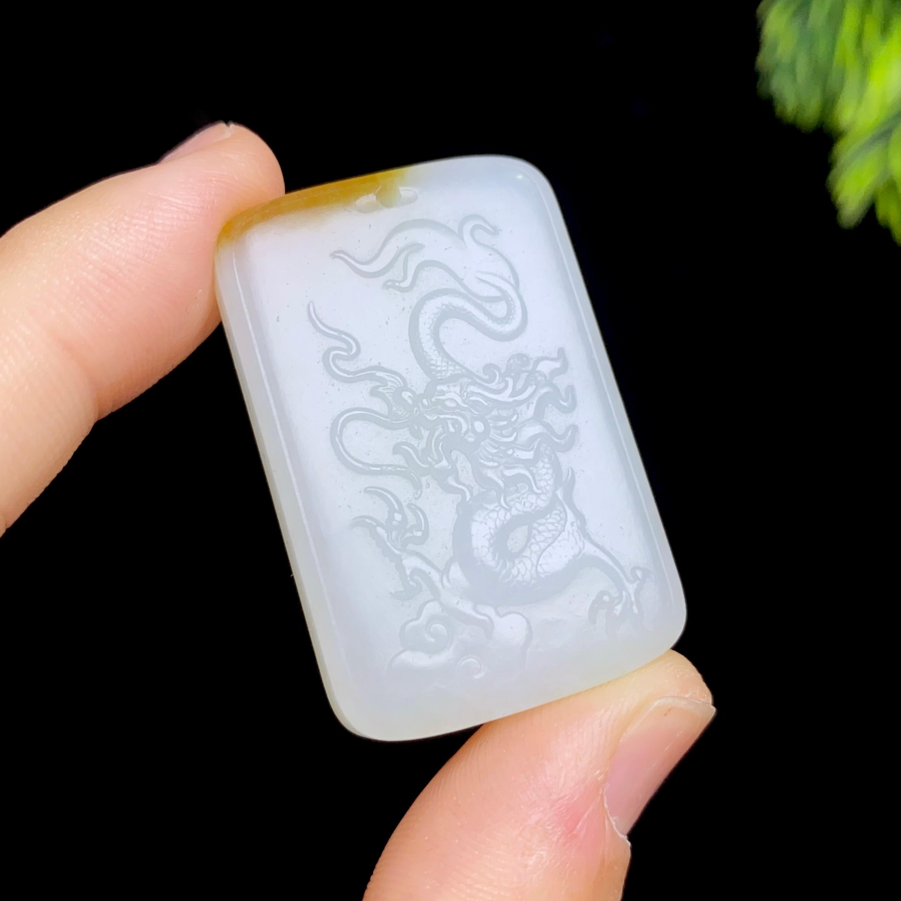 【超值推荐】和田玉糖白龙行天下（19.5g）
