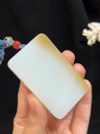 和田玉新疆且末料糖羊脂玉平安无事牌（64.0g）