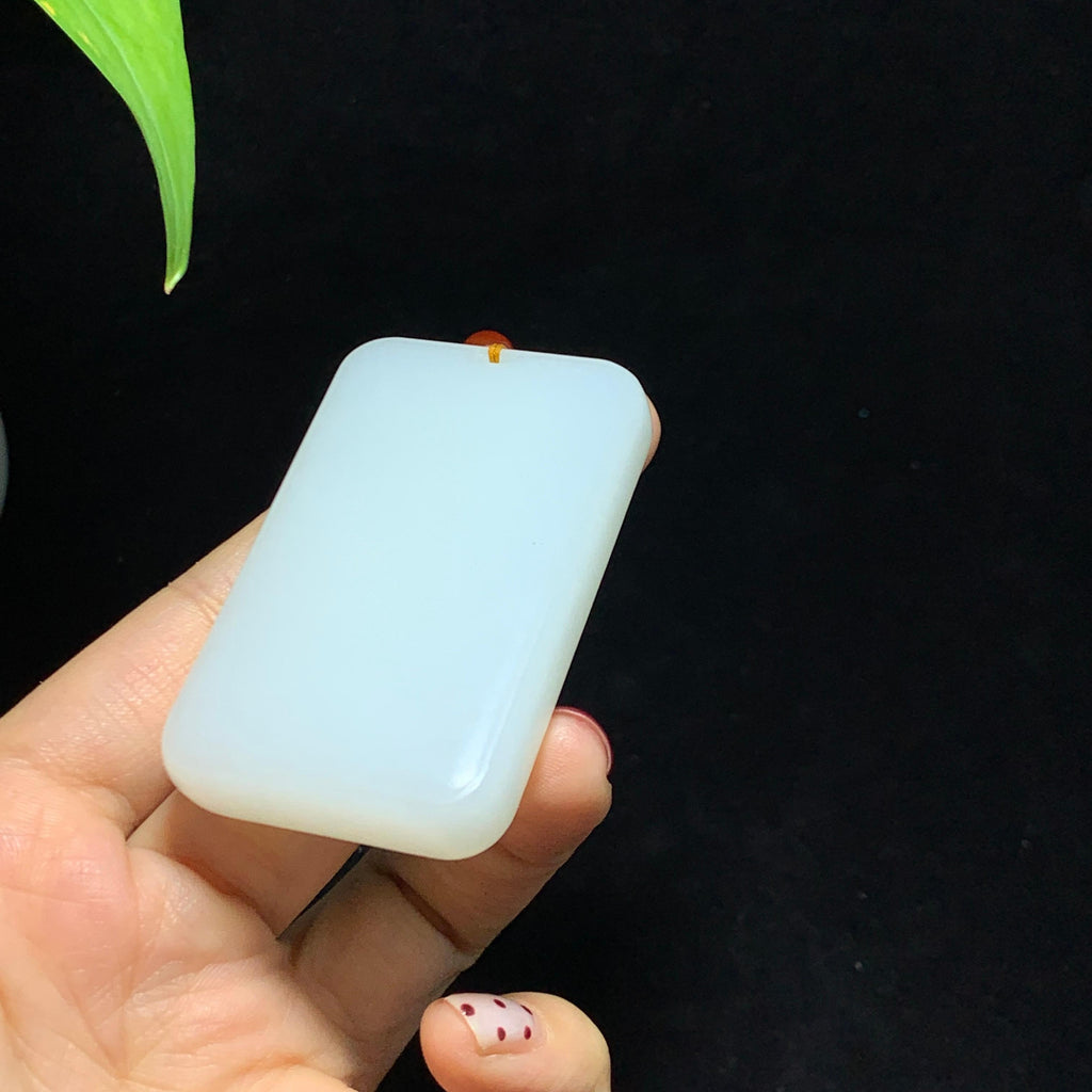 和田山料羊脂白玉无事牌（67.8g）