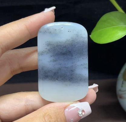 新疆和田玉籽料意境青花平安无事牌（34.1g）