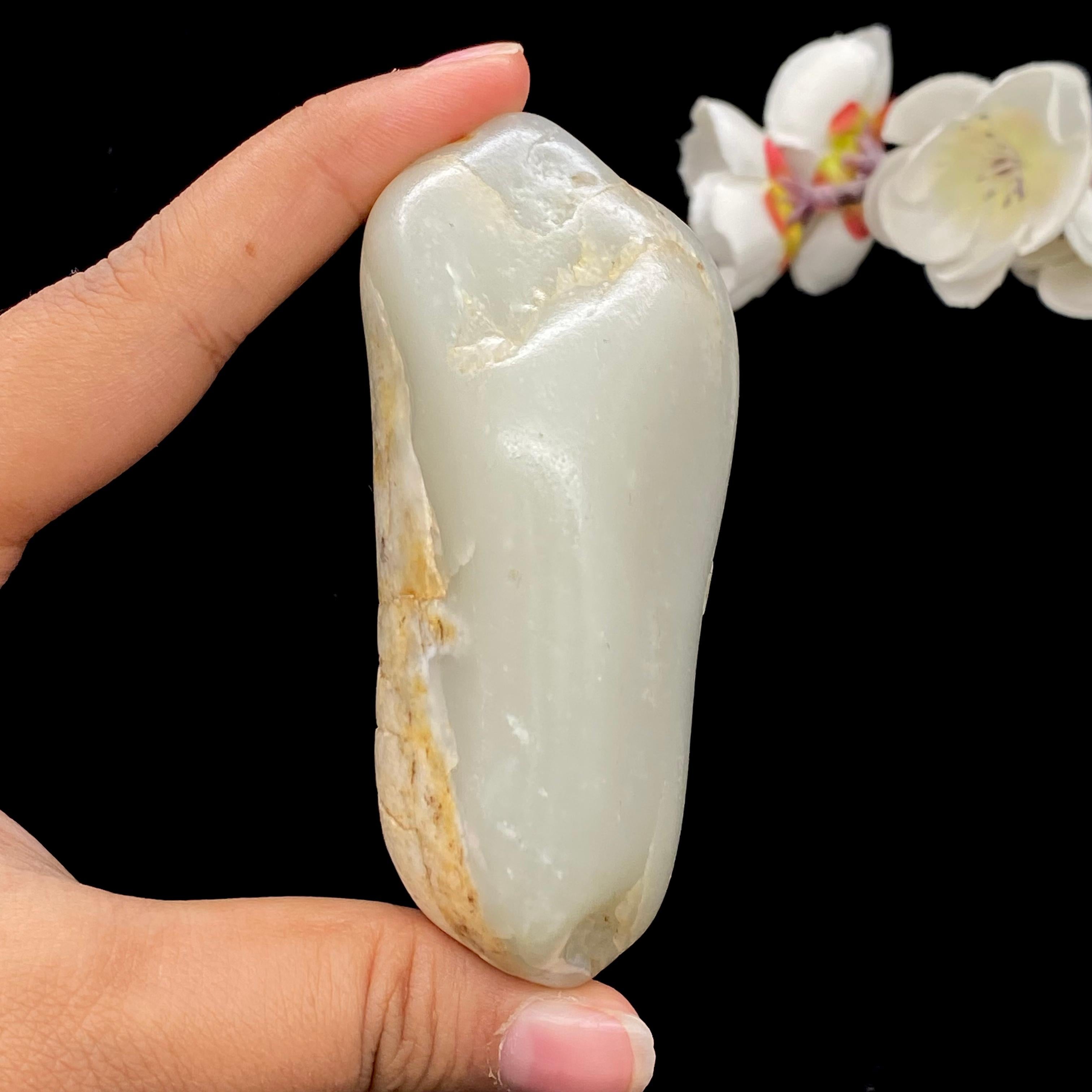 和田玉白玉籽料手把件（189g）