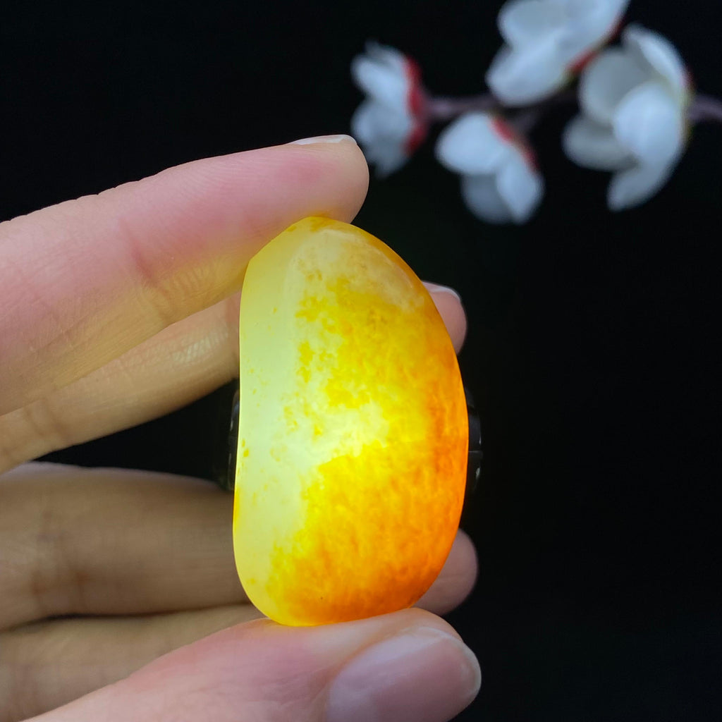 和田玉聚黄皮籽料（12.3g）