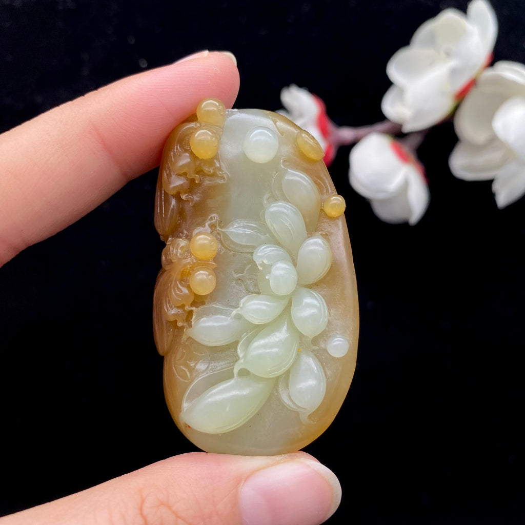 和田玉-糖青白【连年有余】挂件（34.3g）