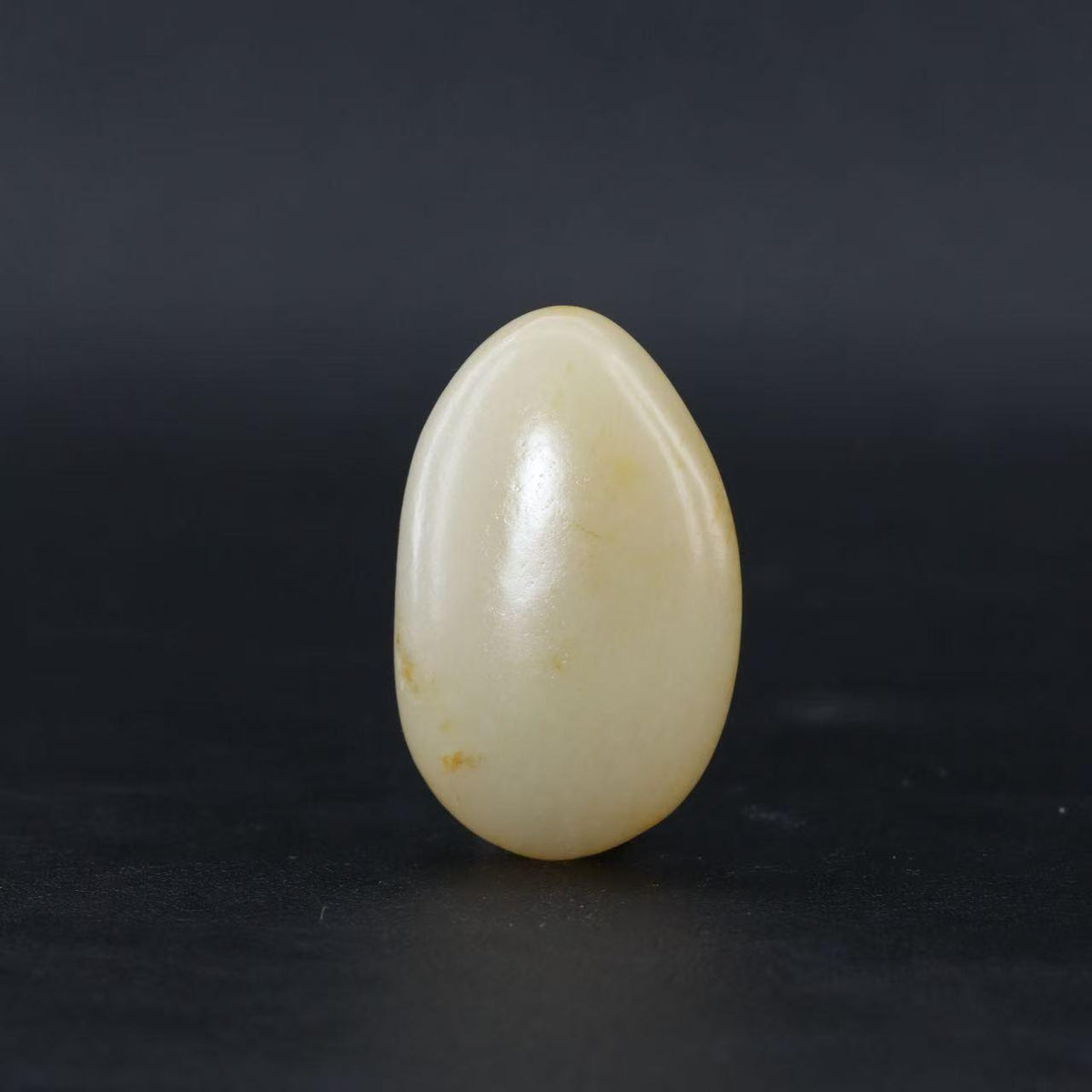 和田玉淡淡的洒金皮籽料吊坠籽（12.3g）