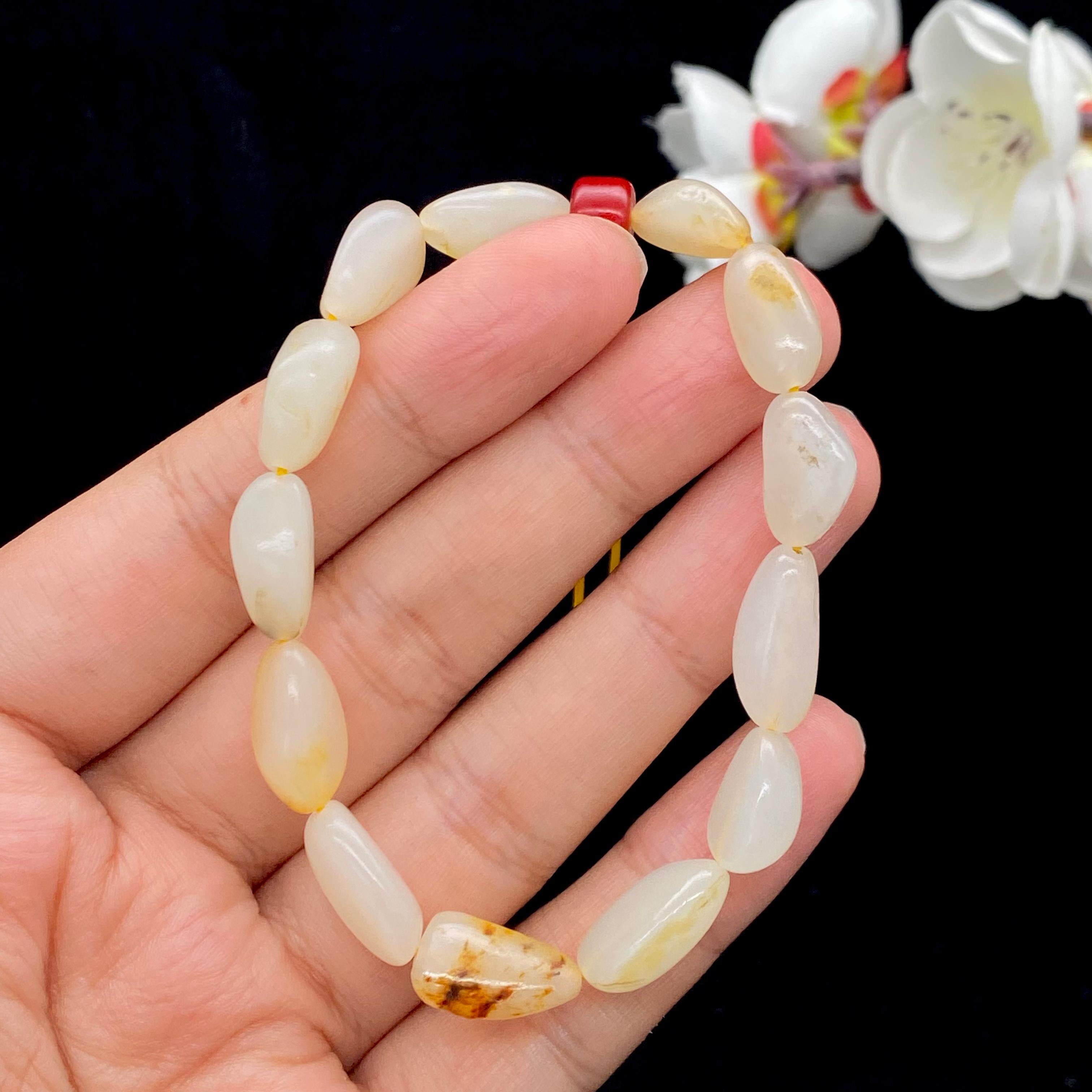 和田玉洒金皮籽料【精品女士手串】（15.9g）