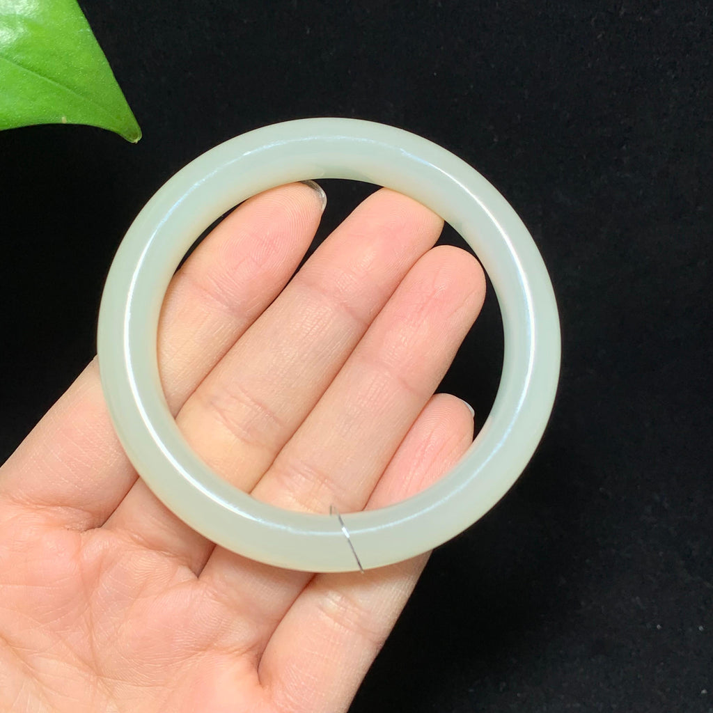 收藏级和田玉高冰底晴水手镯（52.5g）