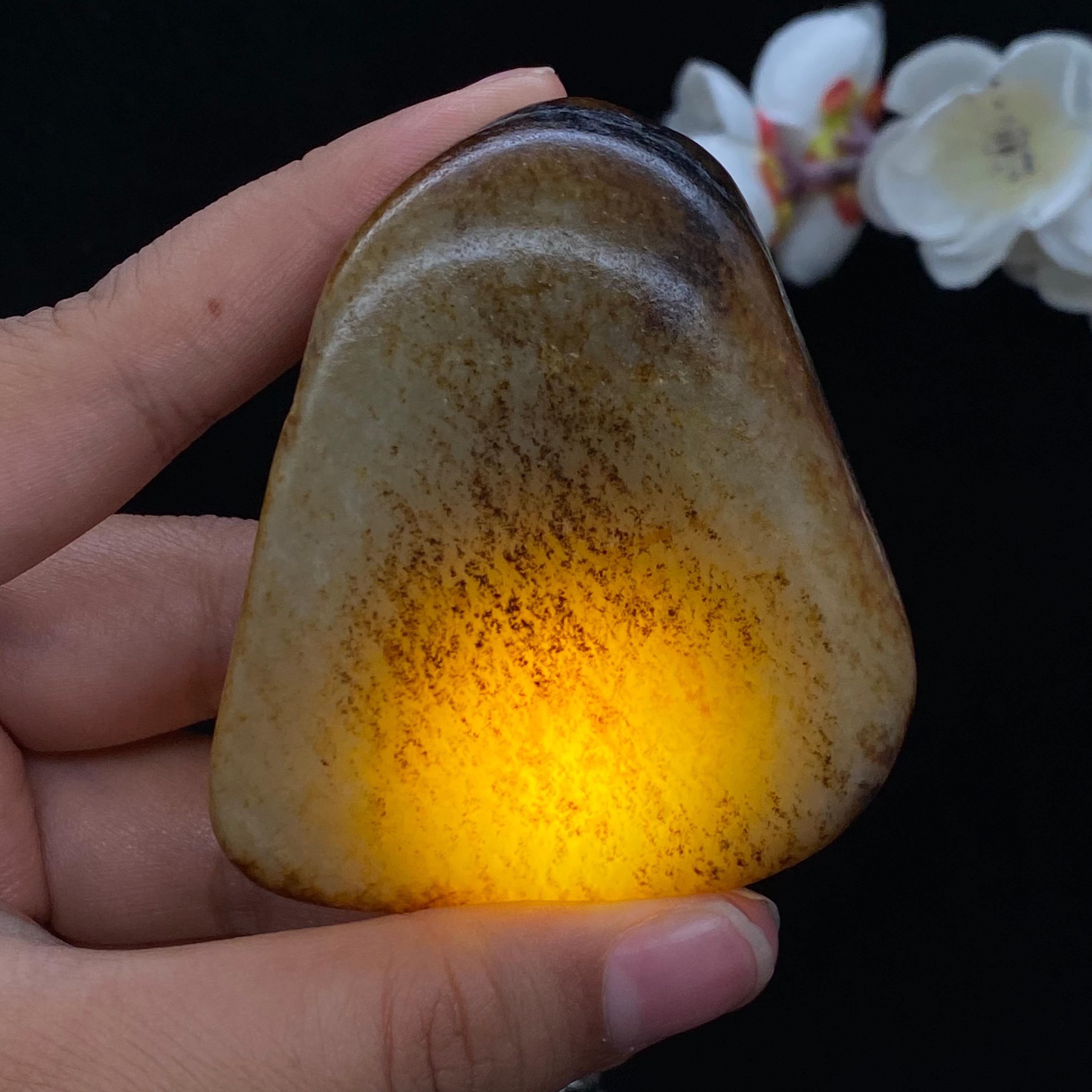 和田玉秋梨皮籽料（153.4g）