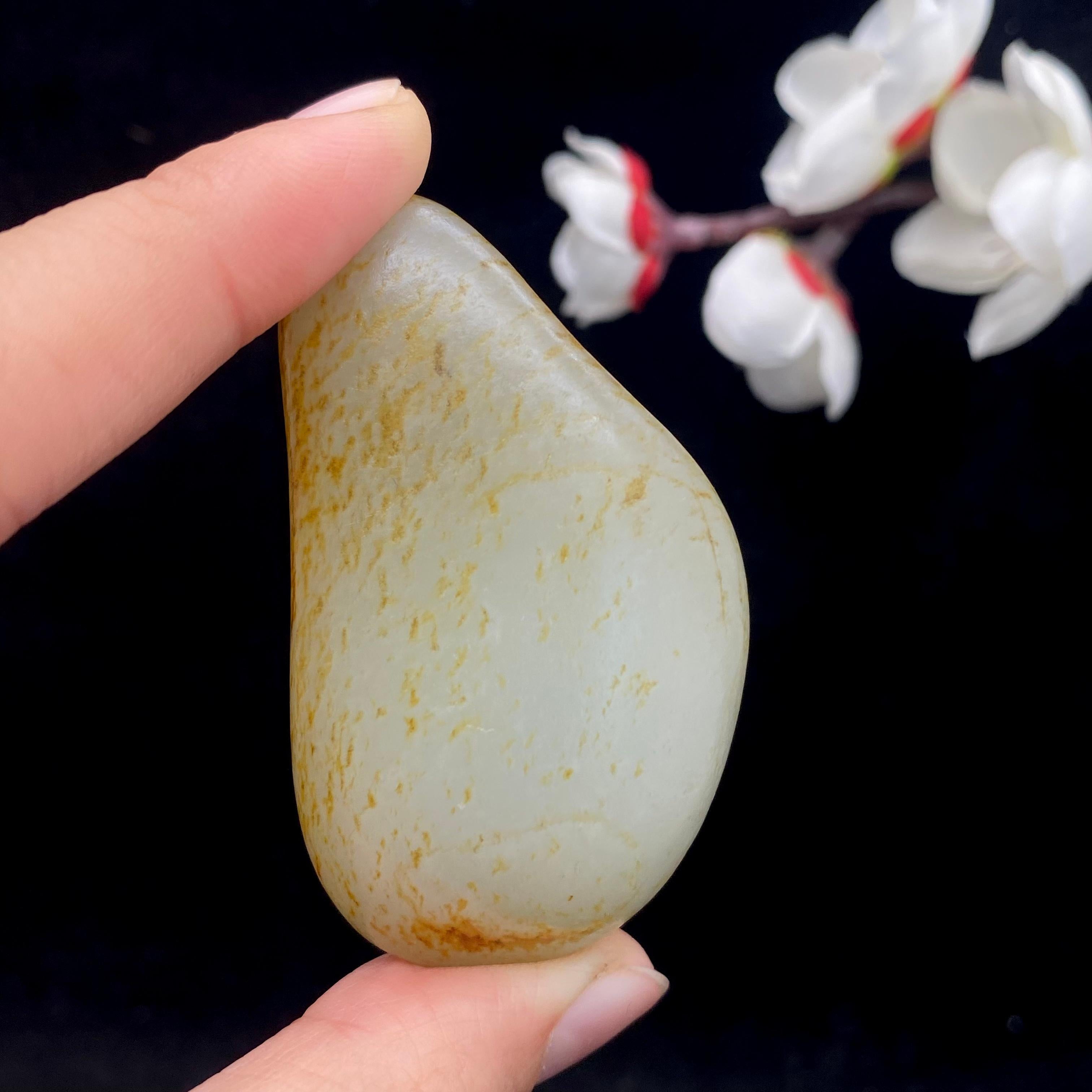 和田玉洒金皮籽料原石（52.2g）