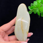 和田玉洒金皮籽料手把件（235.6g）