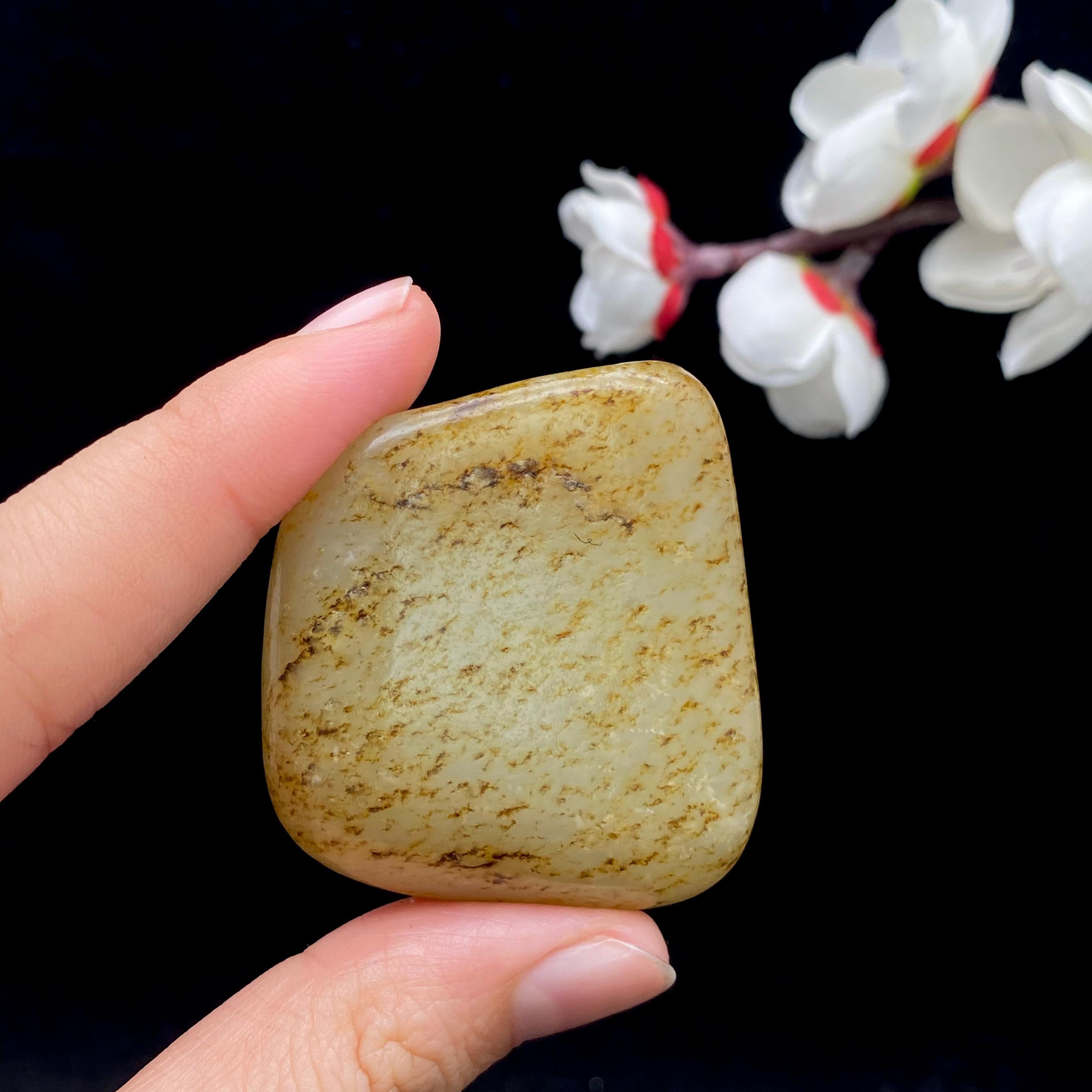 【超值推荐】和田玉洒金皮籽料挂件（52.2g）