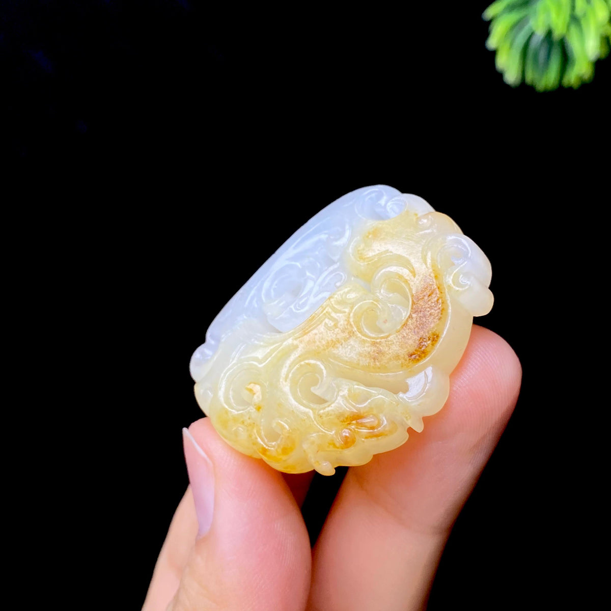 和田玉籽料镂空龙凤佩（23.1g）