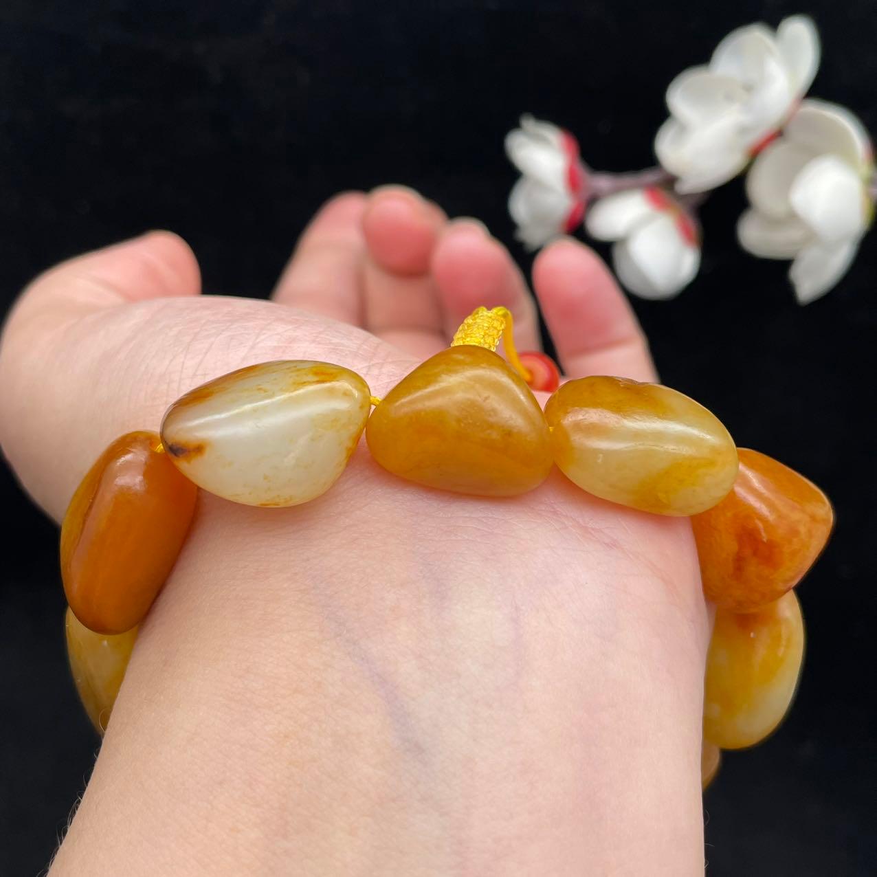 和田玉黄沁皮籽料【精品手串】（62.8g）