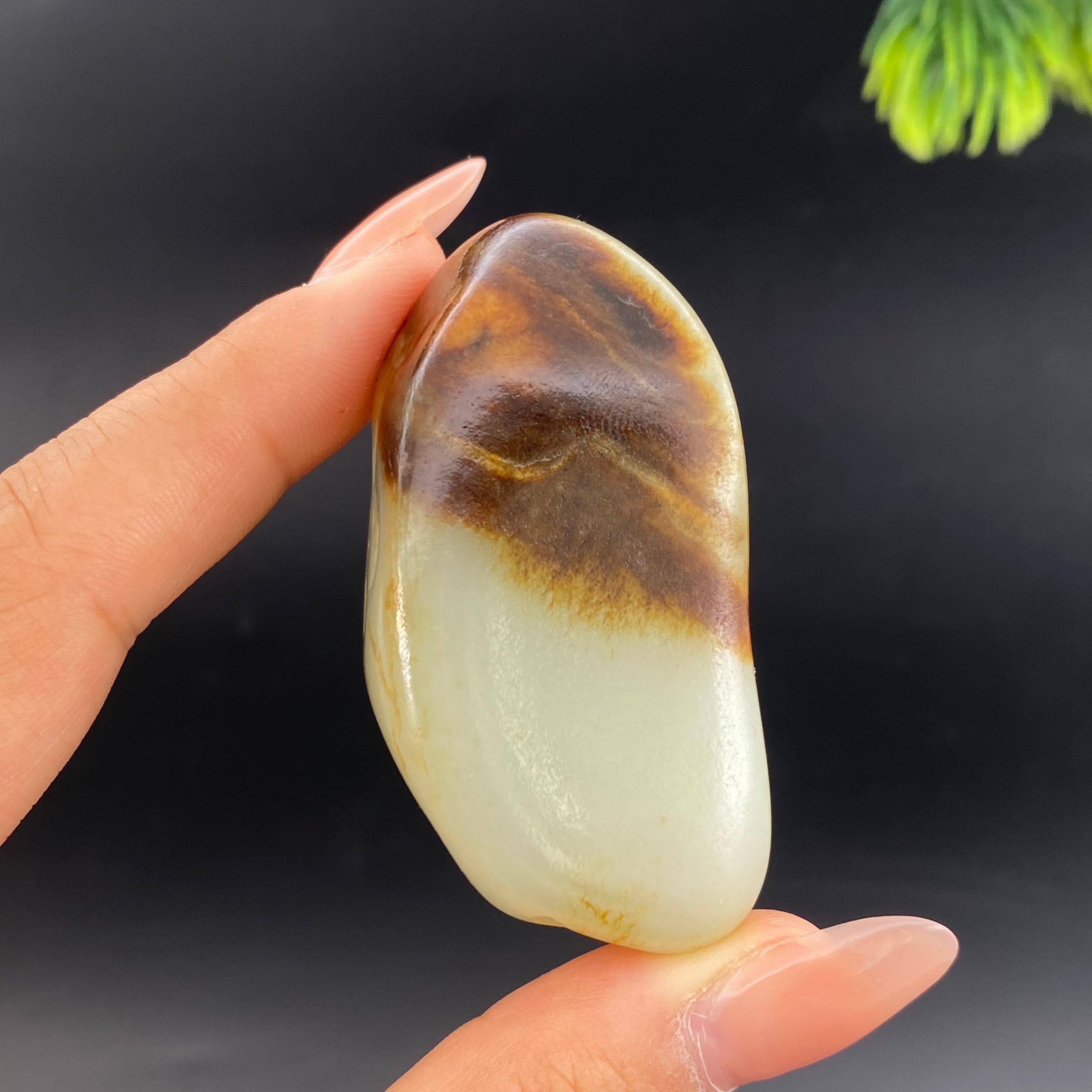 和田玉秋梨皮籽料（57.48g）