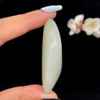 和田玉青白玉籽料大挂件（37.3g）