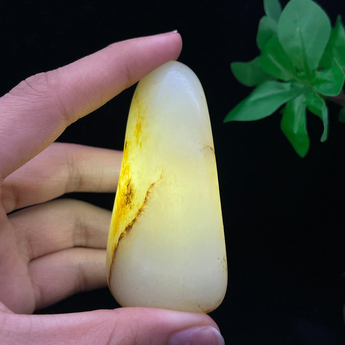 和田玉洒金皮籽料手把件（107.4g）