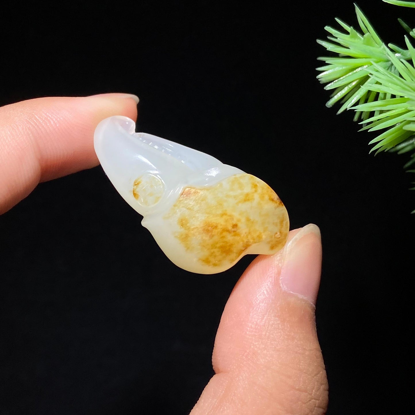 和田玉籽料蟹脚八方来财（9.9g）