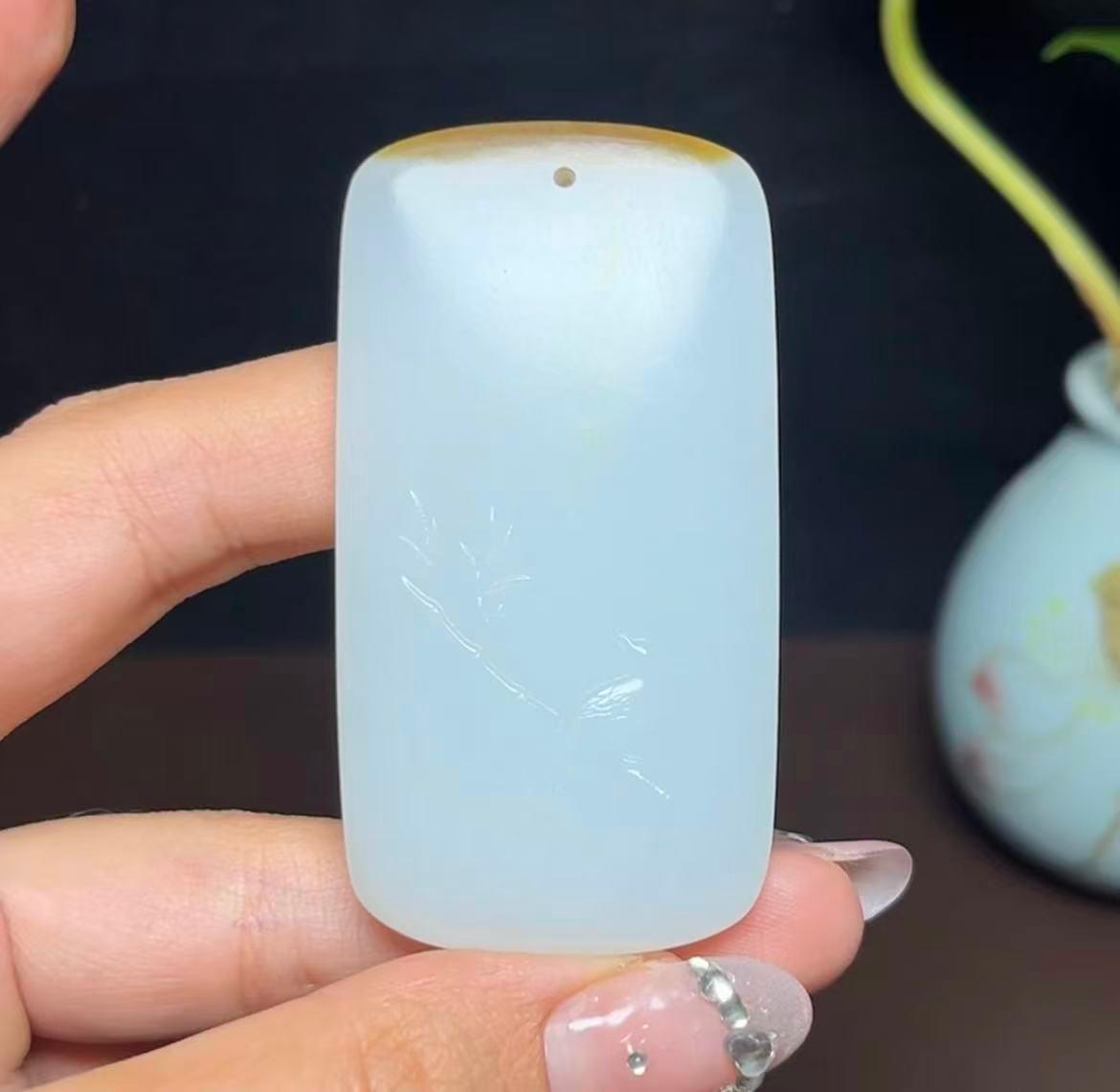 和田羊脂玉一口糖竹报平安平安无事牌（41.5g）