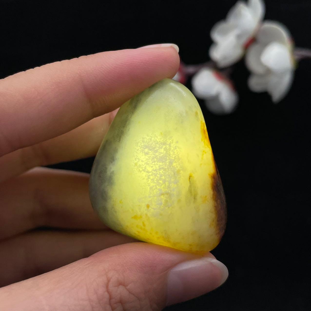 和田玉聚黄皮青花籽料（27.5g）