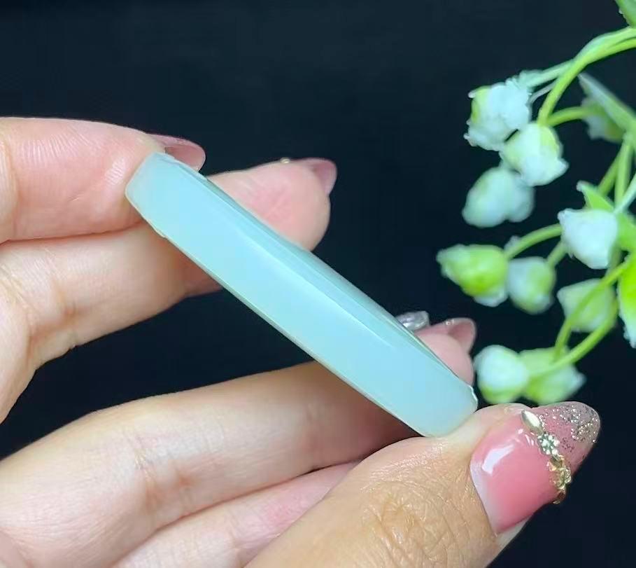 和田玉平安无事牌（34.6g）