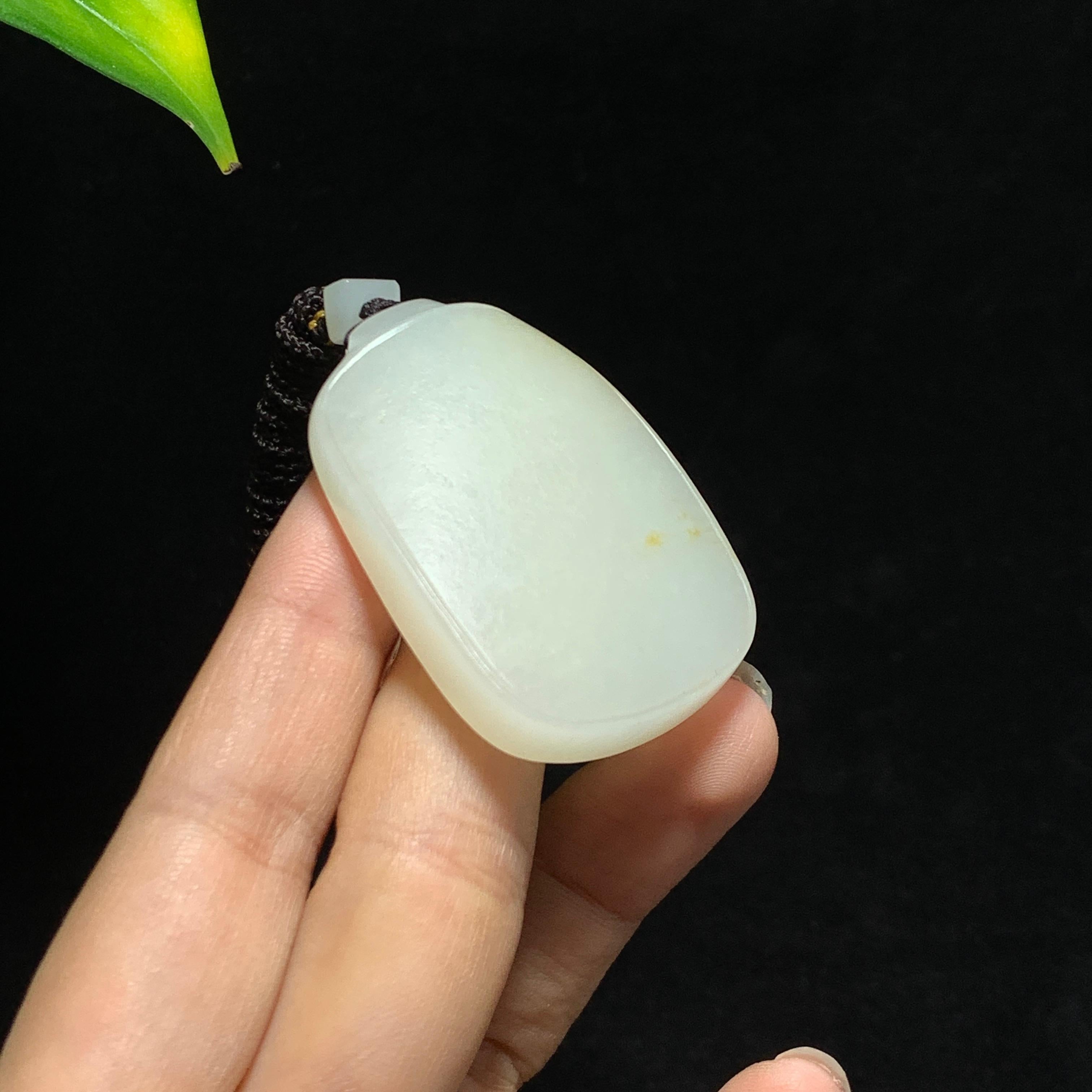 和田籽料洒金皮白玉无事牌挂件（33.7g）