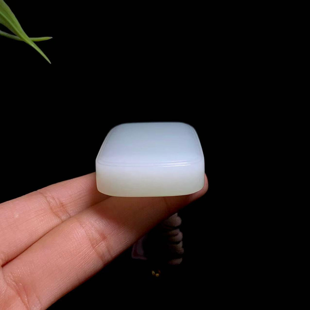 和田山料白玉无事牌（57.0g）