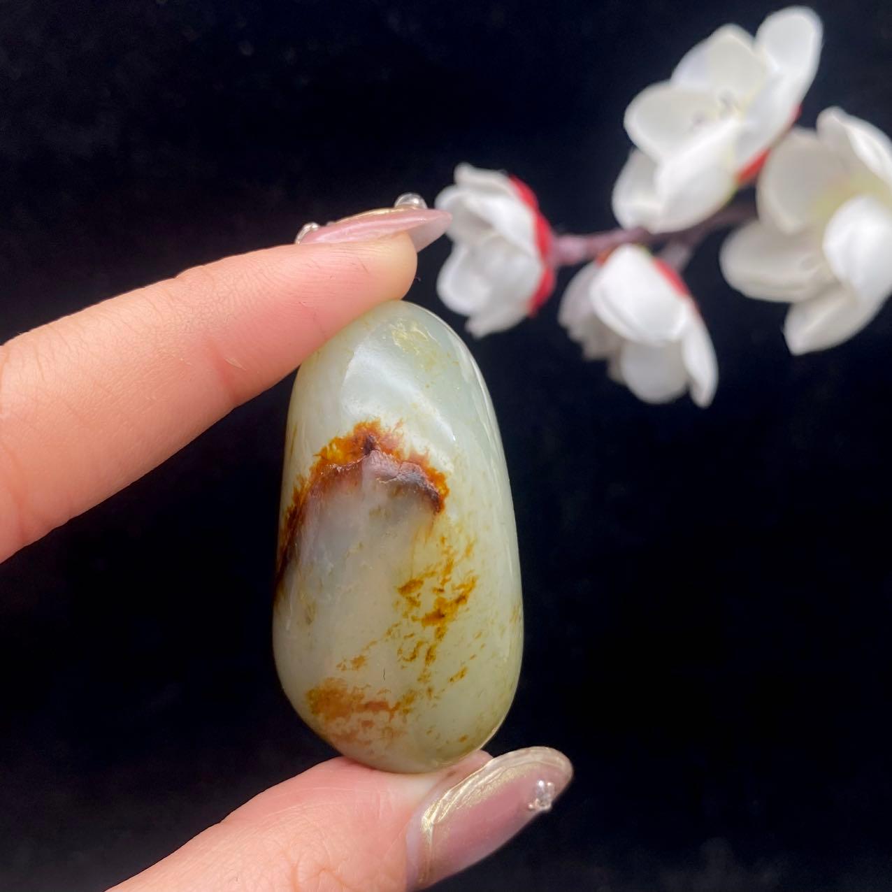 和田玉聚红皮籽料原石（49.1g）