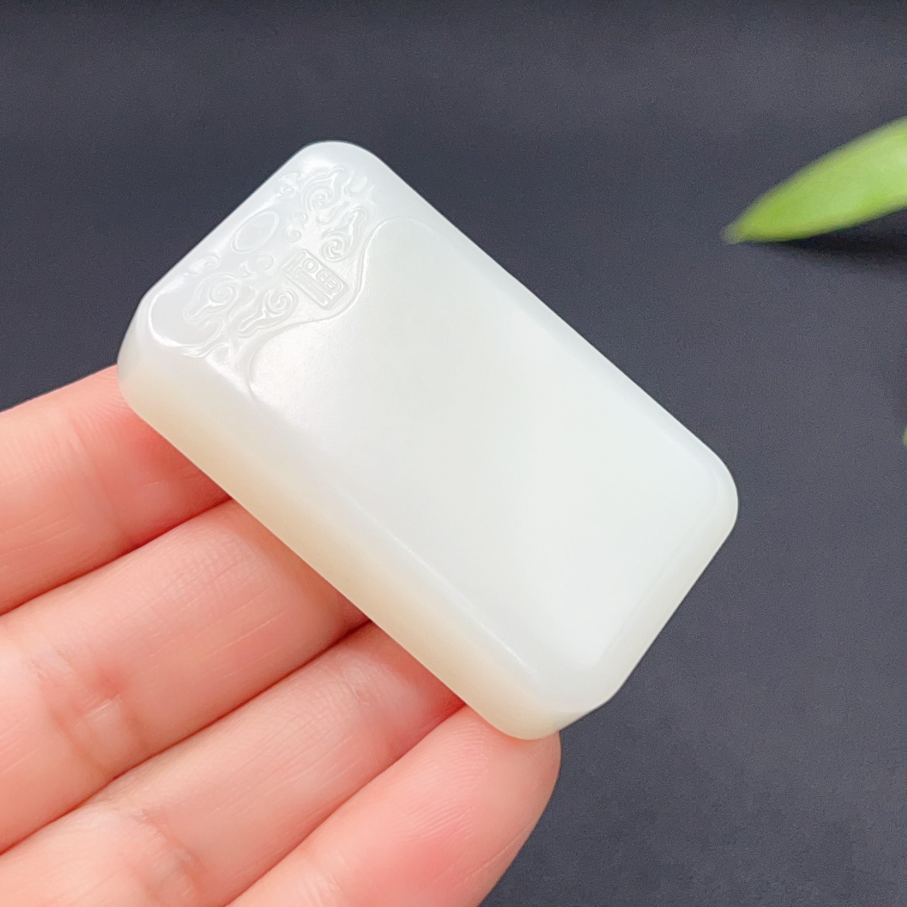 和田玉羊脂白玉平安无事牌玉牌（50.06g）