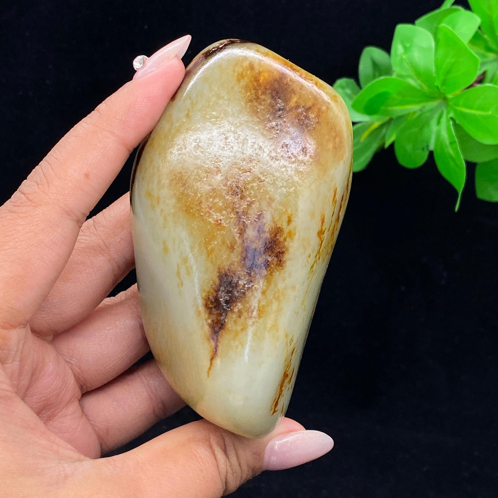 和田玉洒红皮籽料手把件（363.2g）