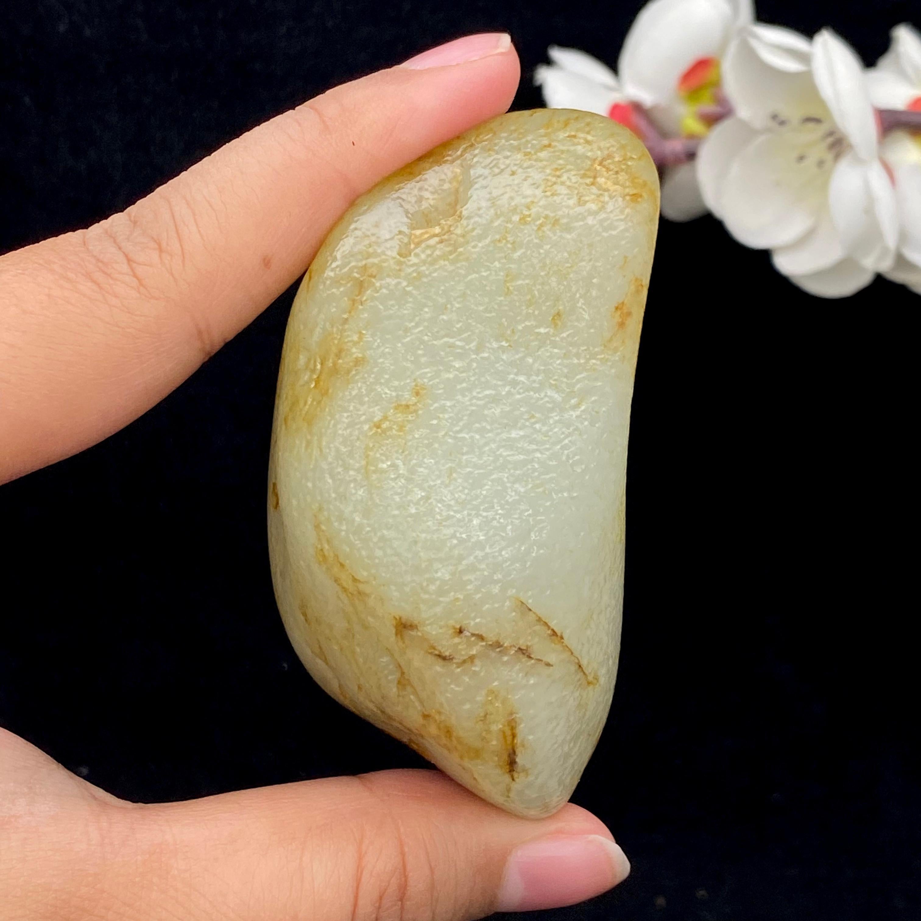和田玉聚黄皮籽料手把件（119g）