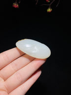 和田玉糖白玉福在眼前（35.3g）