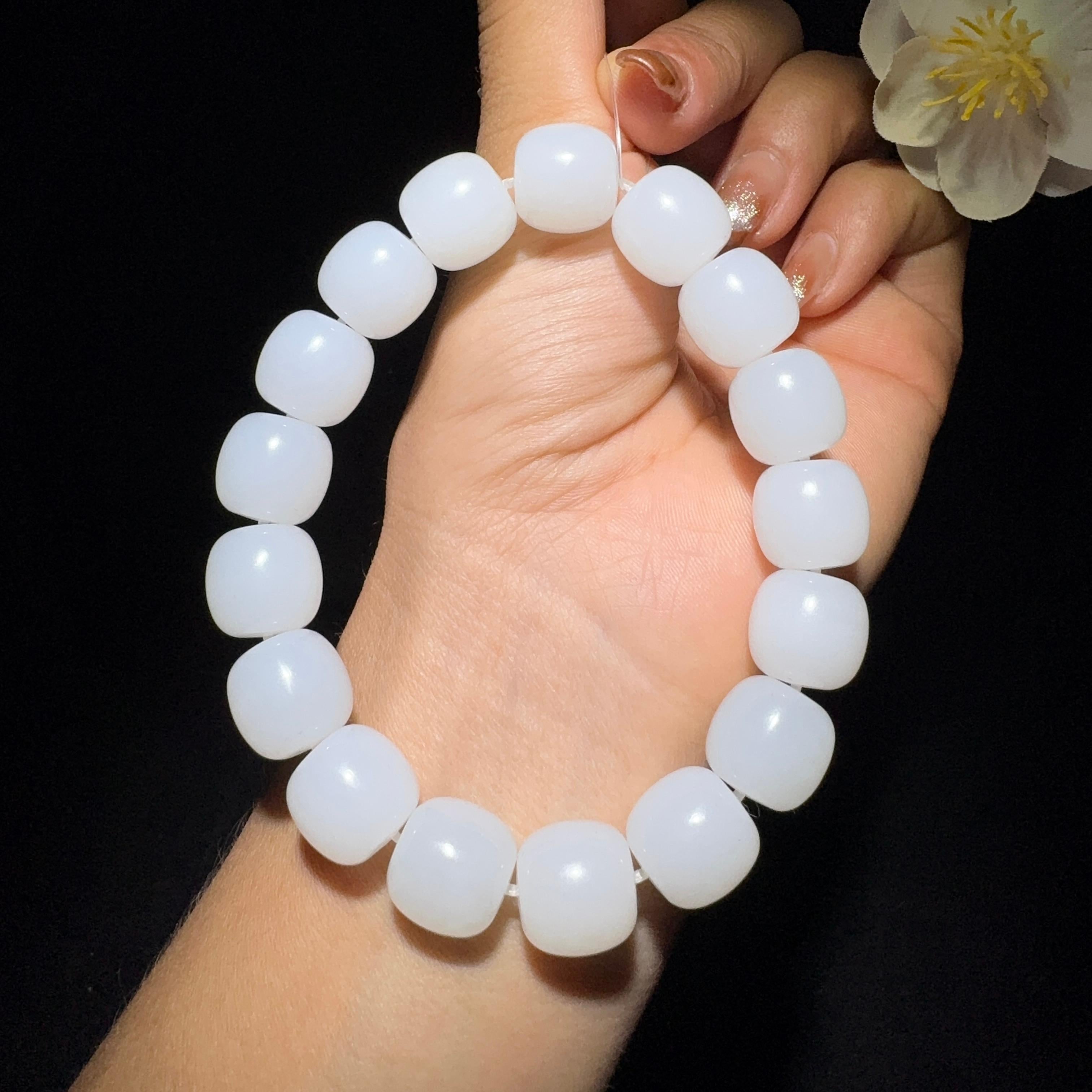 和田玉羊脂白玉老型珠手串（63.7g）