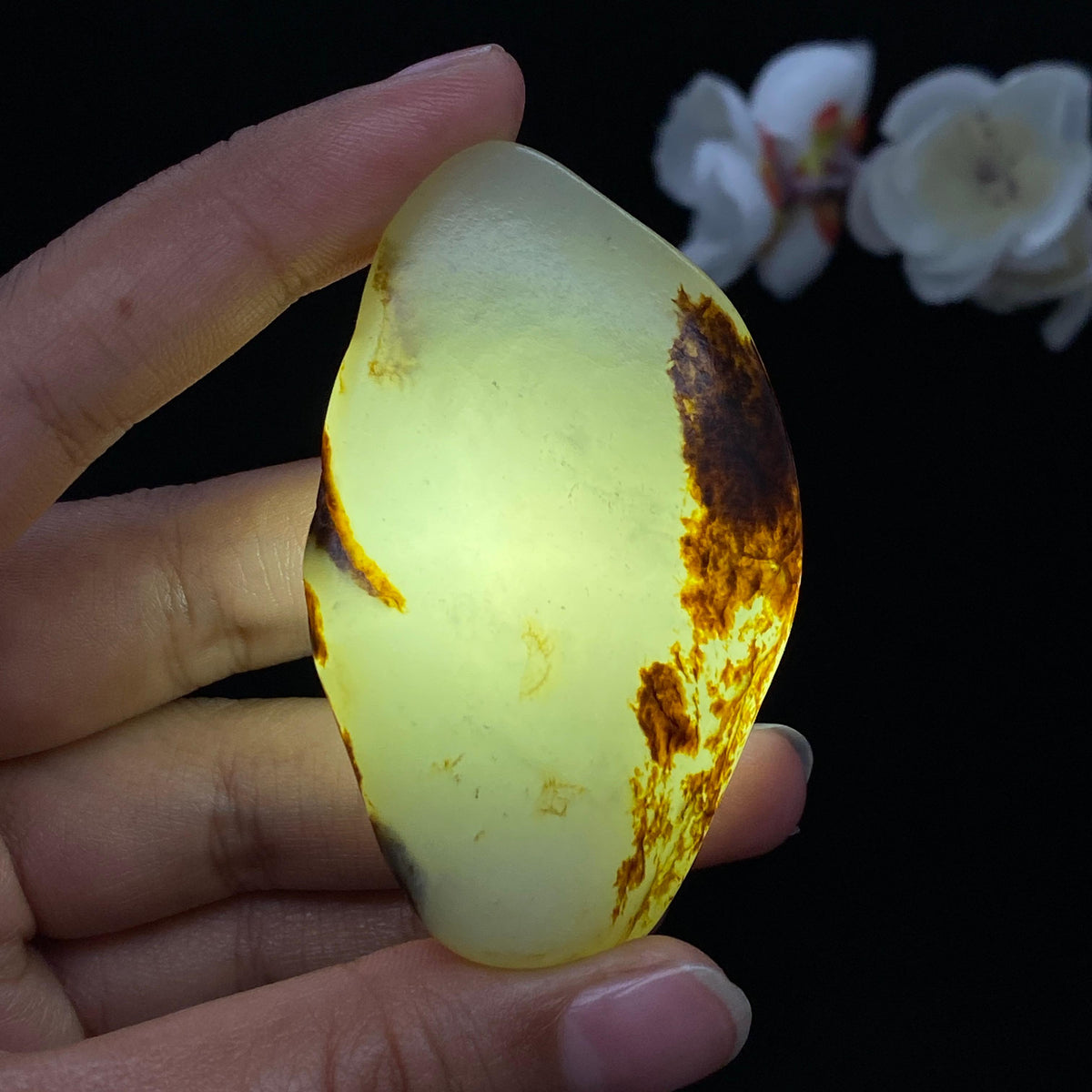 和田玉聚红皮籽料手把件（61.7g）