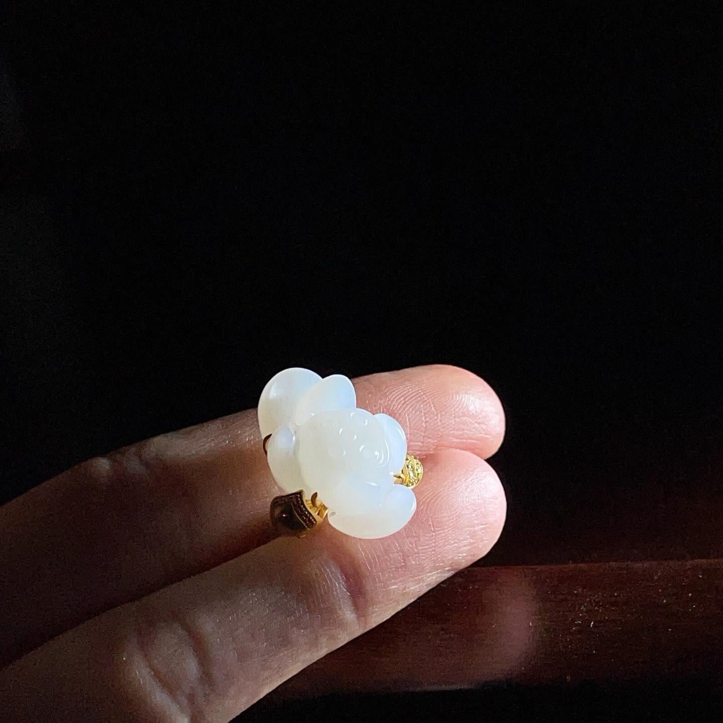 18K金羊脂玉莲花2605050019（8.0g）