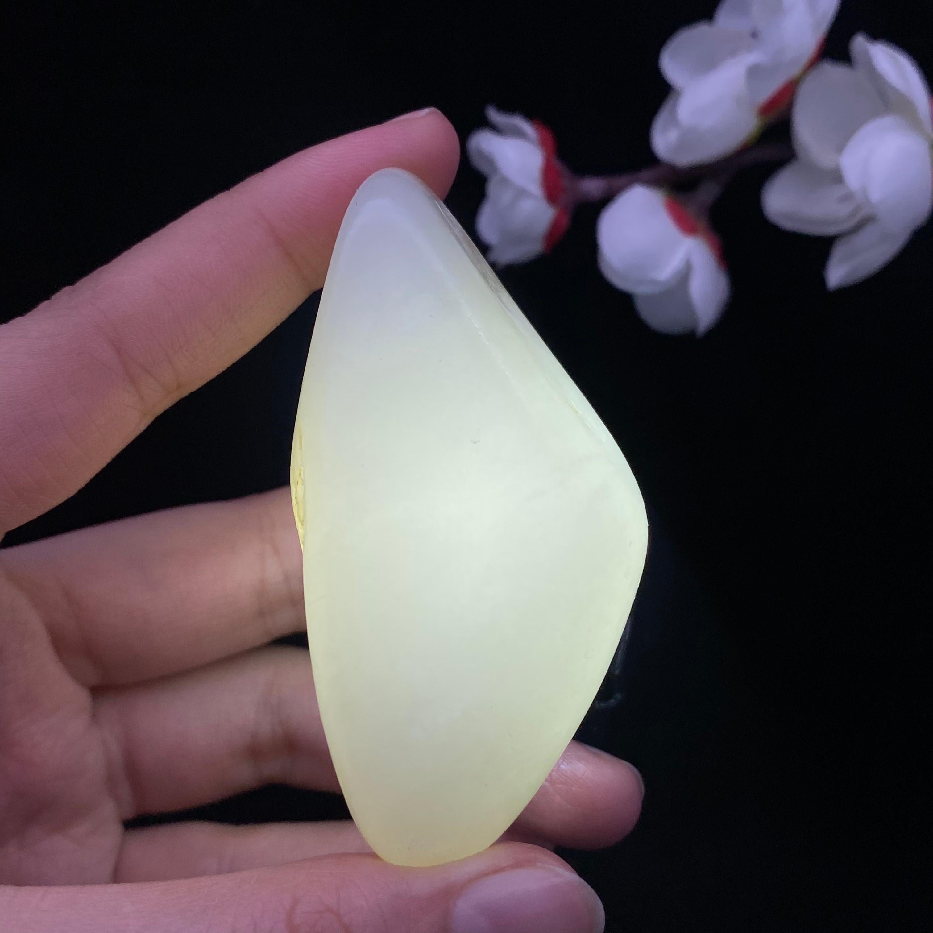 和田玉白玉籽料原石（83.6g）