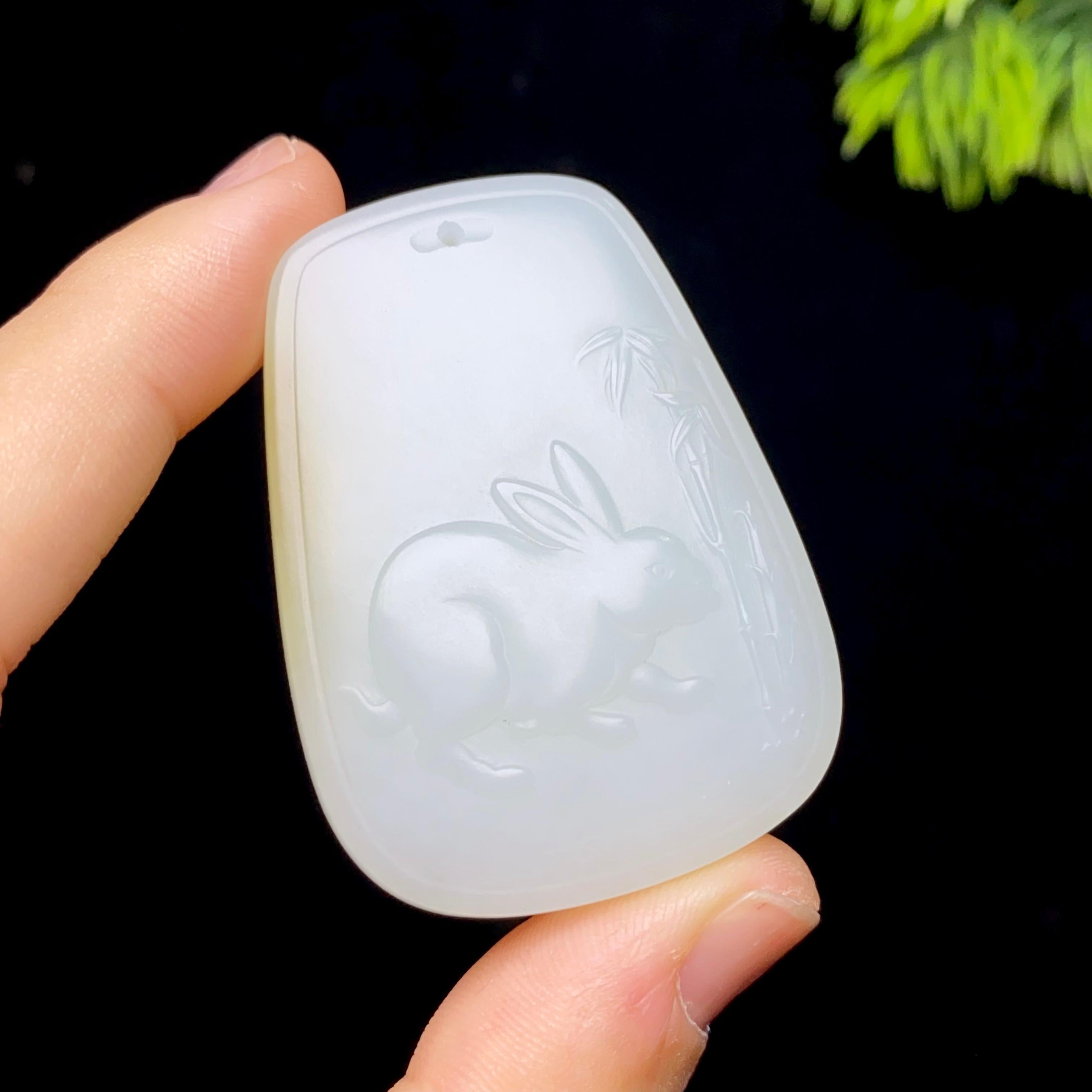 和田玉糖白兔子挂件（33.1g）