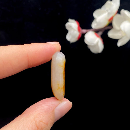 和田玉聚红皮籽料原石（5.7g）