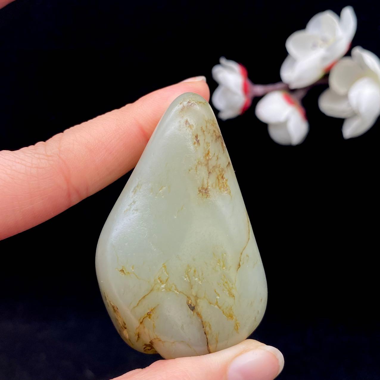 和田玉洒金皮青籽料（101.6g）