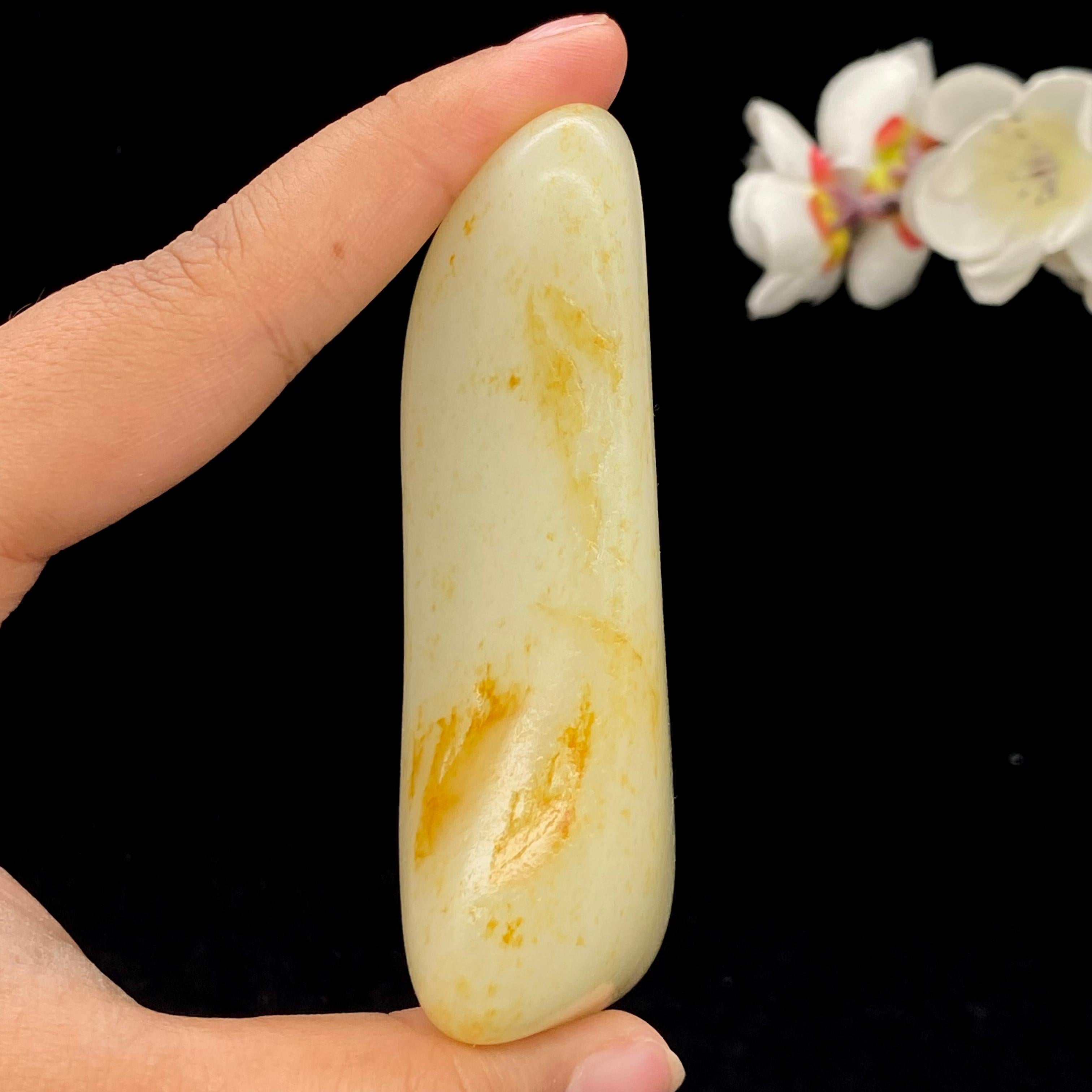 和田玉洒金皮籽料手把件（121.7g）