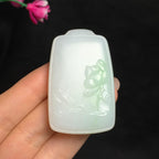 顶级和田玉白玉带翠莲年有余（40.9g）